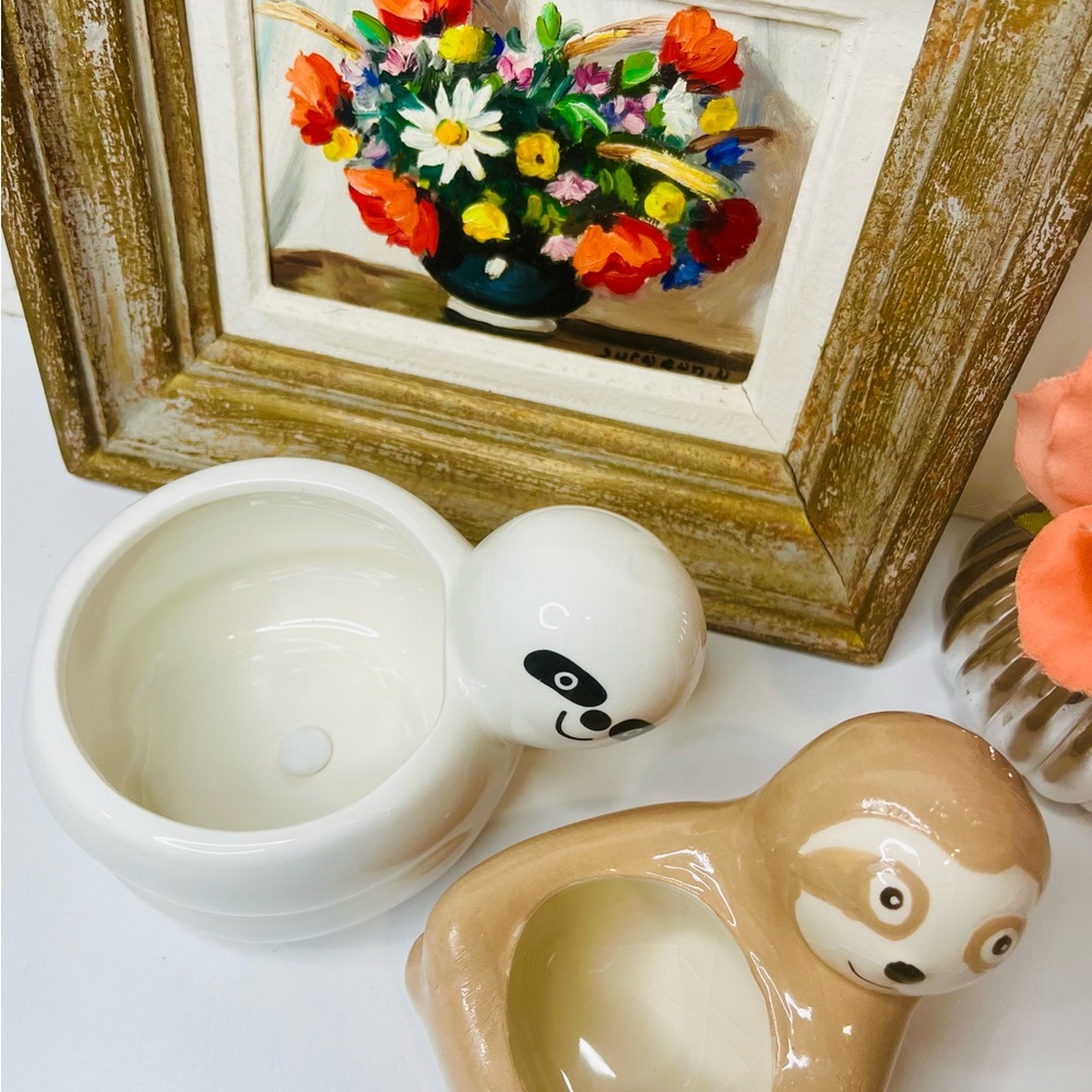 2 CERAMIC SLOTHS PLANTERS - Picture 2 of 7